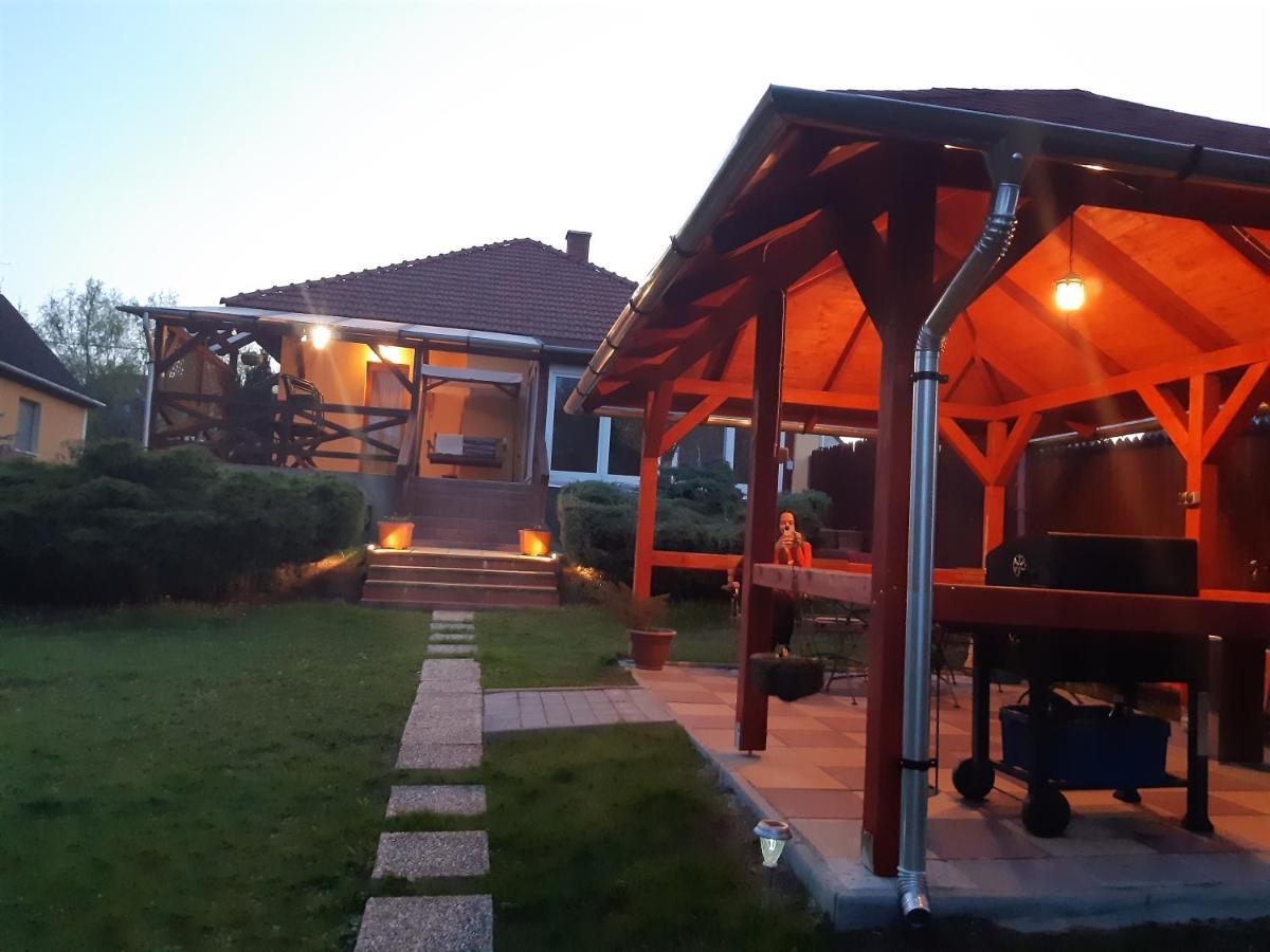 Villa Iris Egerszalók Exterior foto