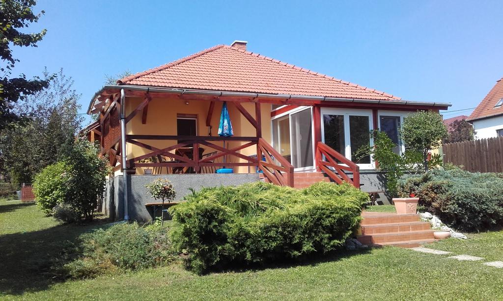 Villa Iris Egerszalók Exterior foto